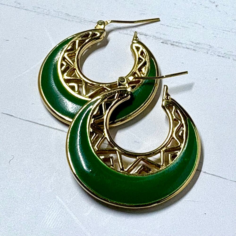 Vintage Green Enamel Gold Tone Hoop Earrings Geometric Openwork Fashion Earrings